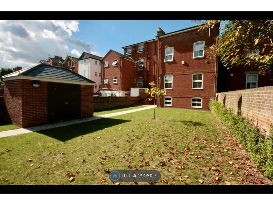 Russell Street, Reading RG1 - View 3