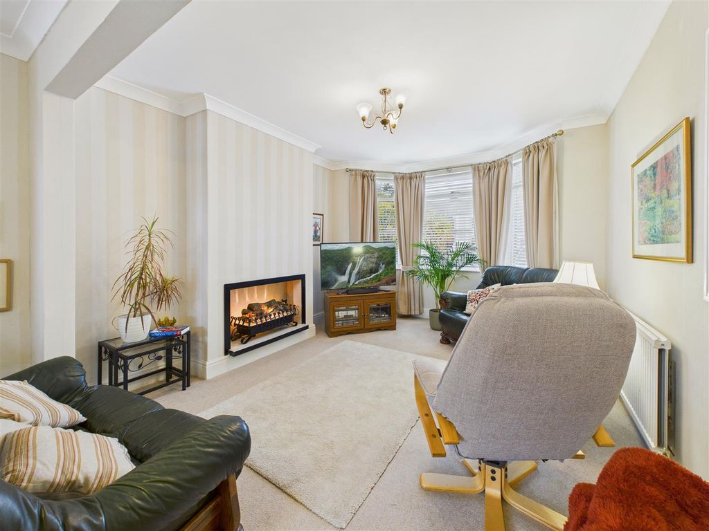 Property photo 3 of 14 Lounge/Dining Room