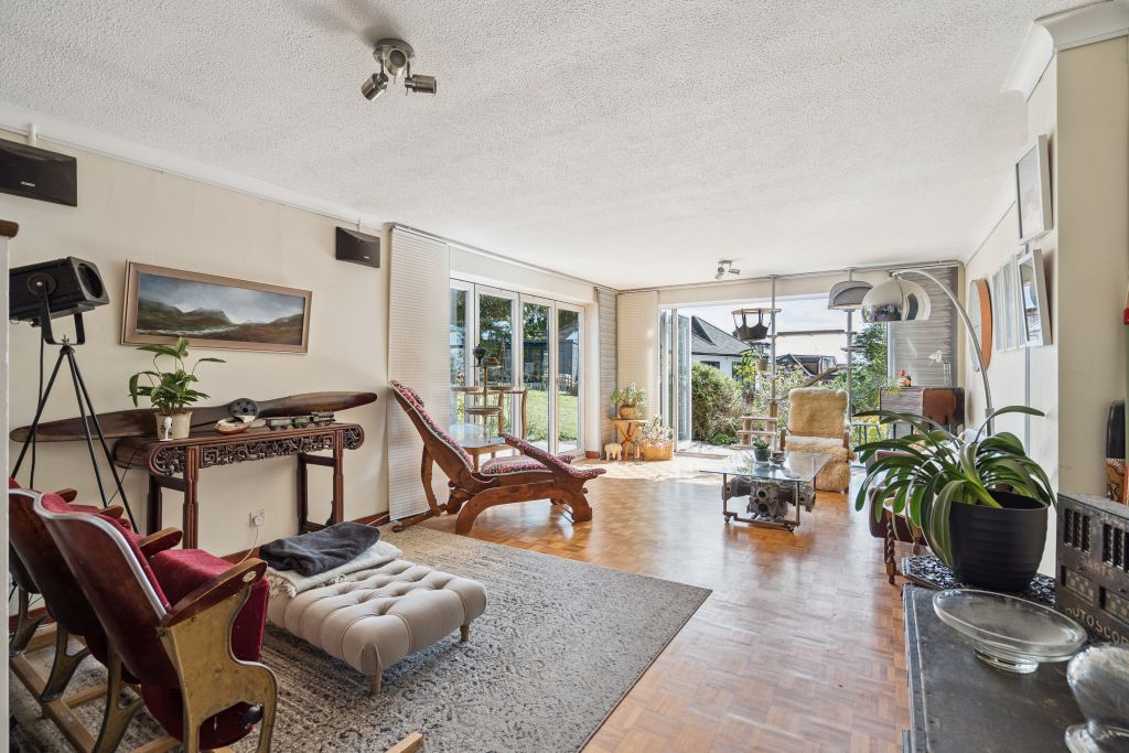Property photo 3 of 14