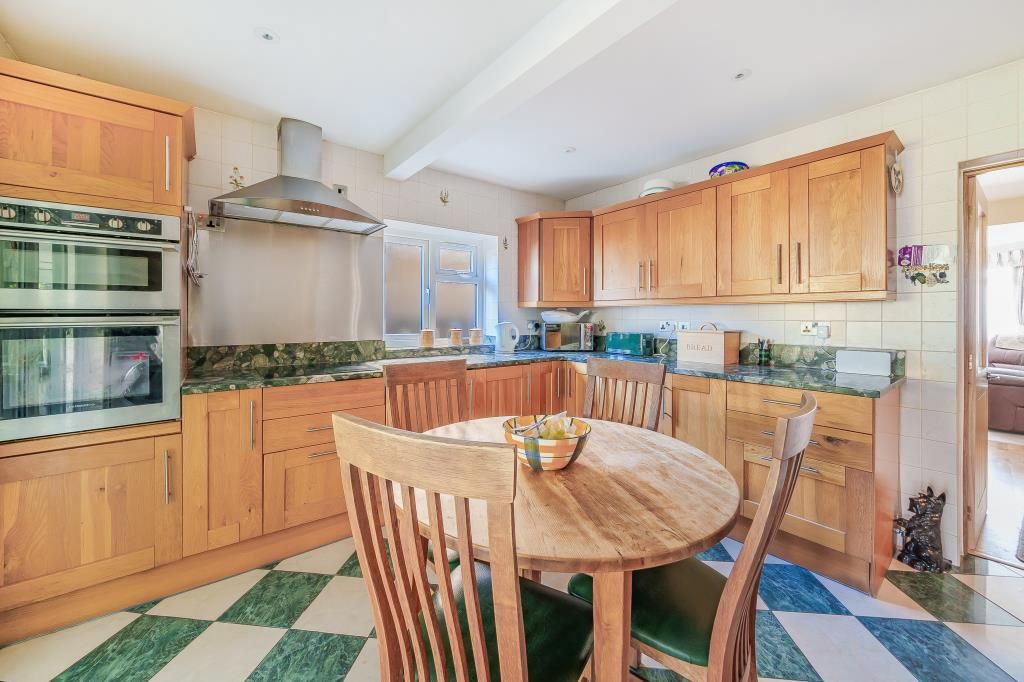 Property photo 2 of 26 Kitchen