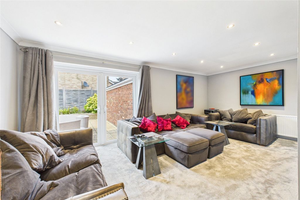 Property photo 2 of 14 Picture No. 92