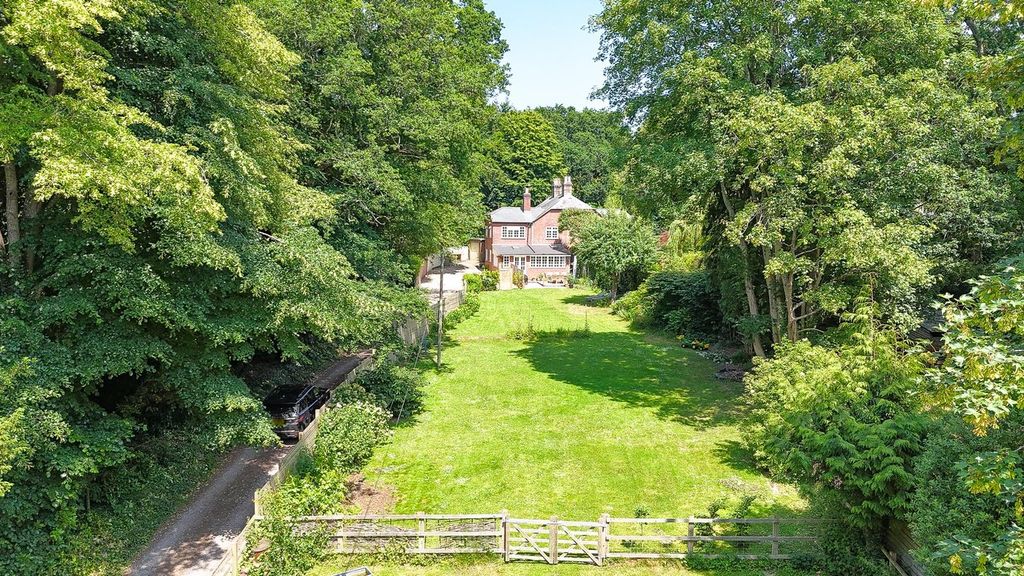 Property photo 3 of 18
