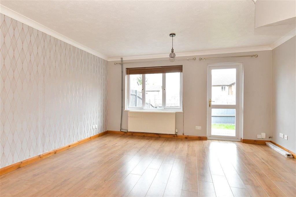 Property photo 3 of 10 Lounge/Diner