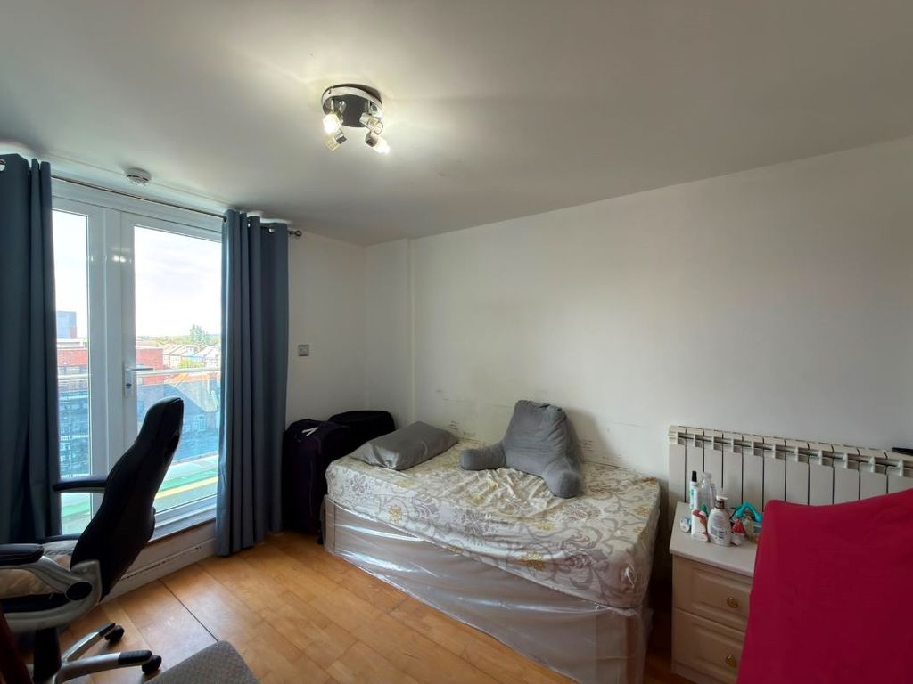 Property photo 2 of 11