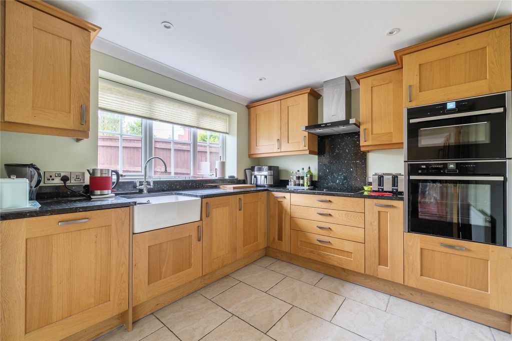 Property photo 2 of 13 Picture 2