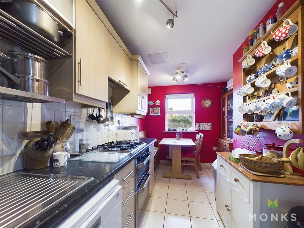 Property photo 3 of 23 Cam01348G0-Pr0591-Still003.Jpg
