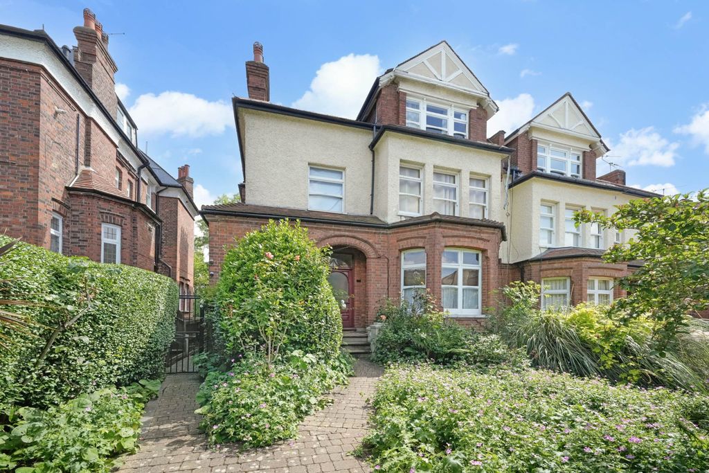 Property photo 1 of 13