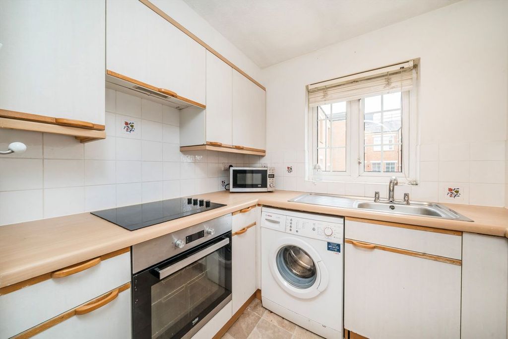 Property photo 3 of 5