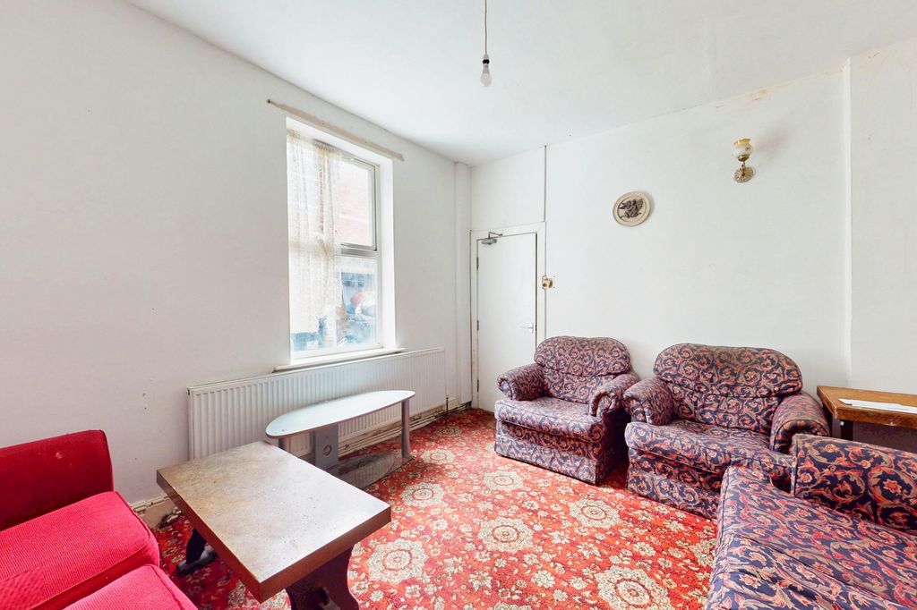 Property photo 2 of 49