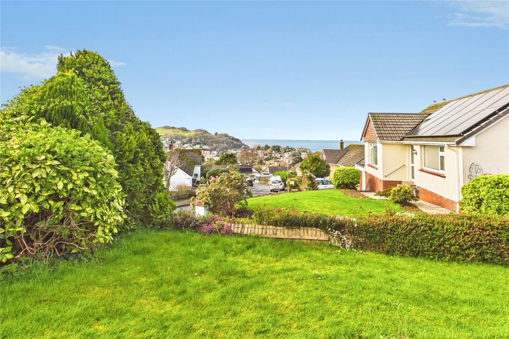 Property photo 3 of 19 Picture No. 02