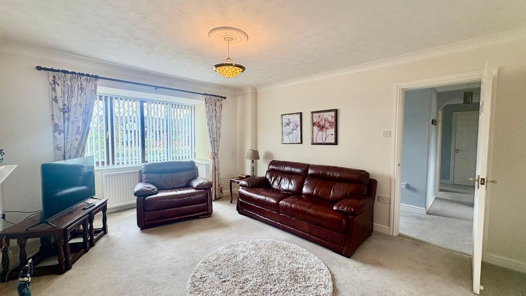 Property photo 2 of 14 Photo 8