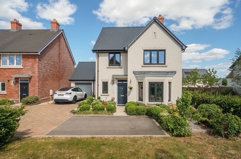 Property photo 1 of 12 1314210-1-68596Ab...