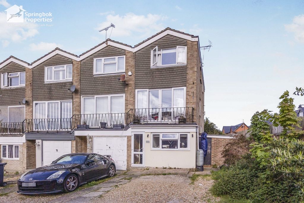 Property photo 1 of 16 Front View