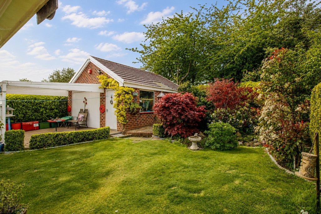 Property photo 2 of 13 Outside