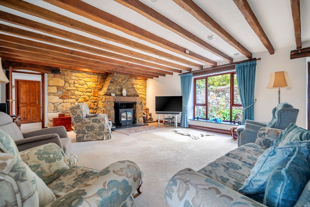 Property photo 2 of 39 5256243