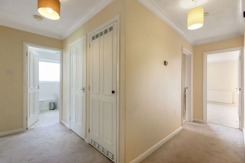 Property photo 3 of 36