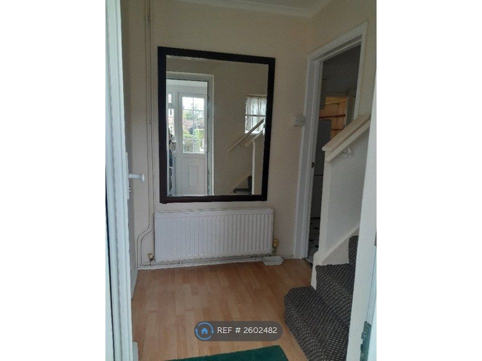Property photo 2 of 19 Landing