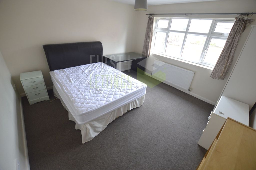 Property photo 2 of 17 Photo 18