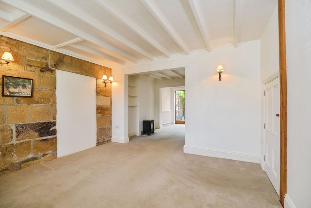 Property photo 2 of 17 Pbox-Img.Jpg