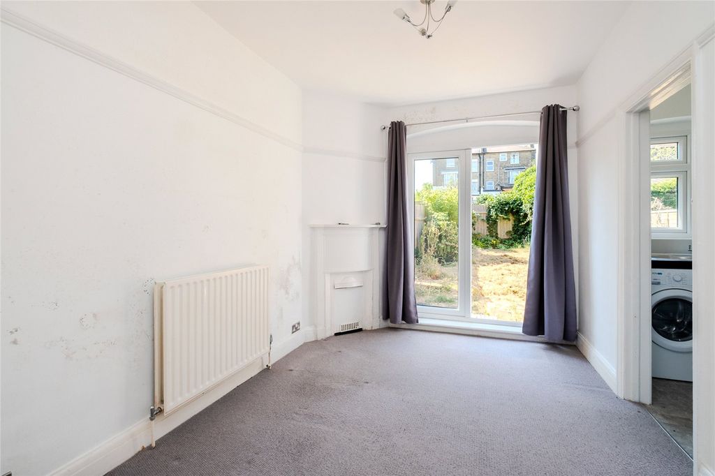 Property photo 2 of 8 Picture No. 06