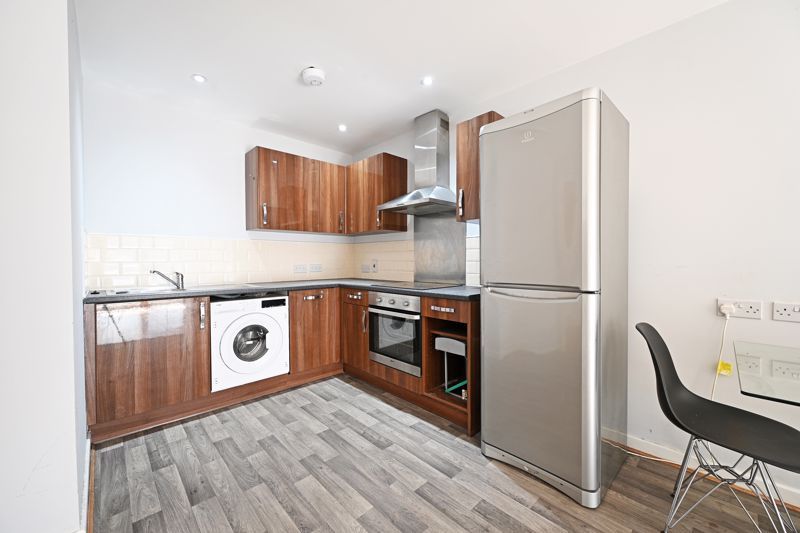 Property photo 3 of 10 Kitchen