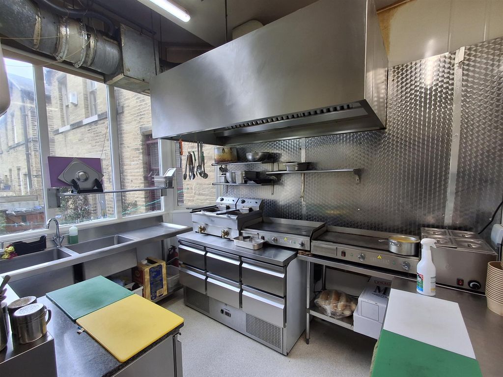 Property photo 3 of 7 Photo 2