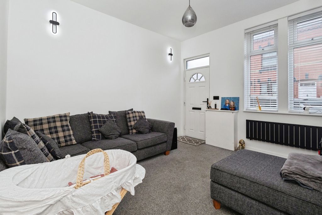 Property photo 2 of 23 Pbox-Img.Jpg