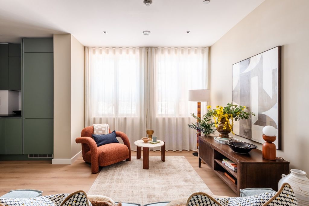 Property photo 1 of 18 Living Area