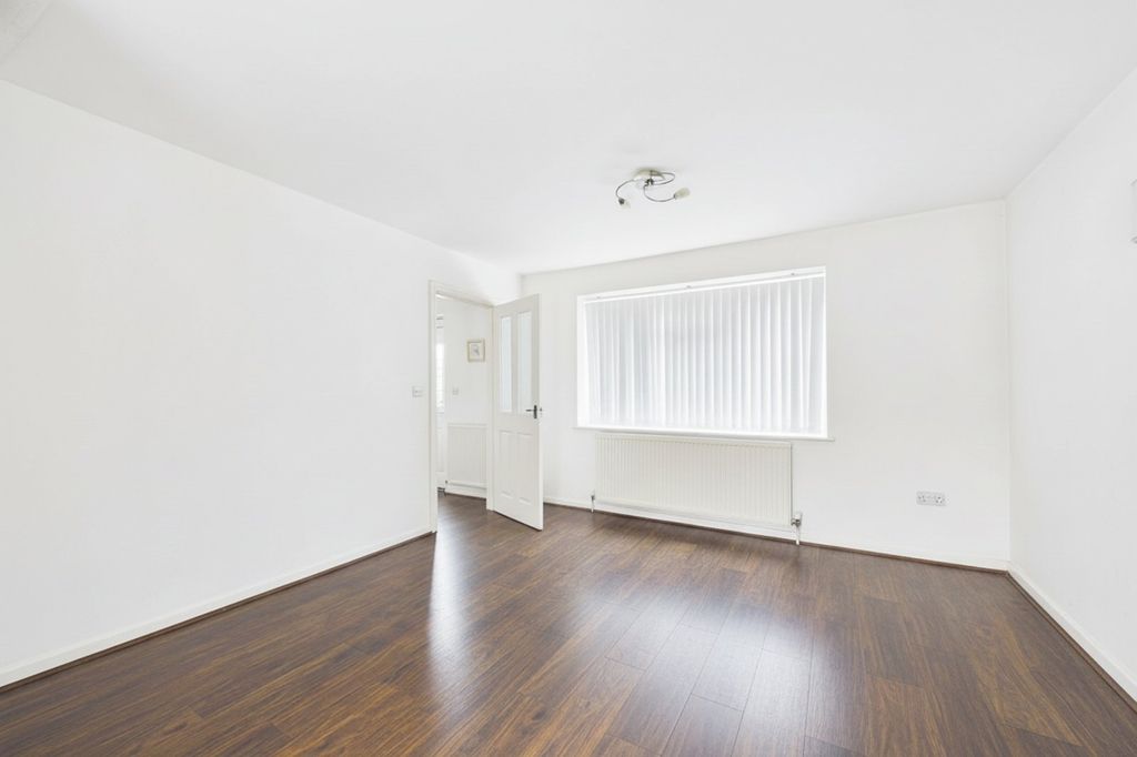 Property photo 3 of 9 Picture No. 19