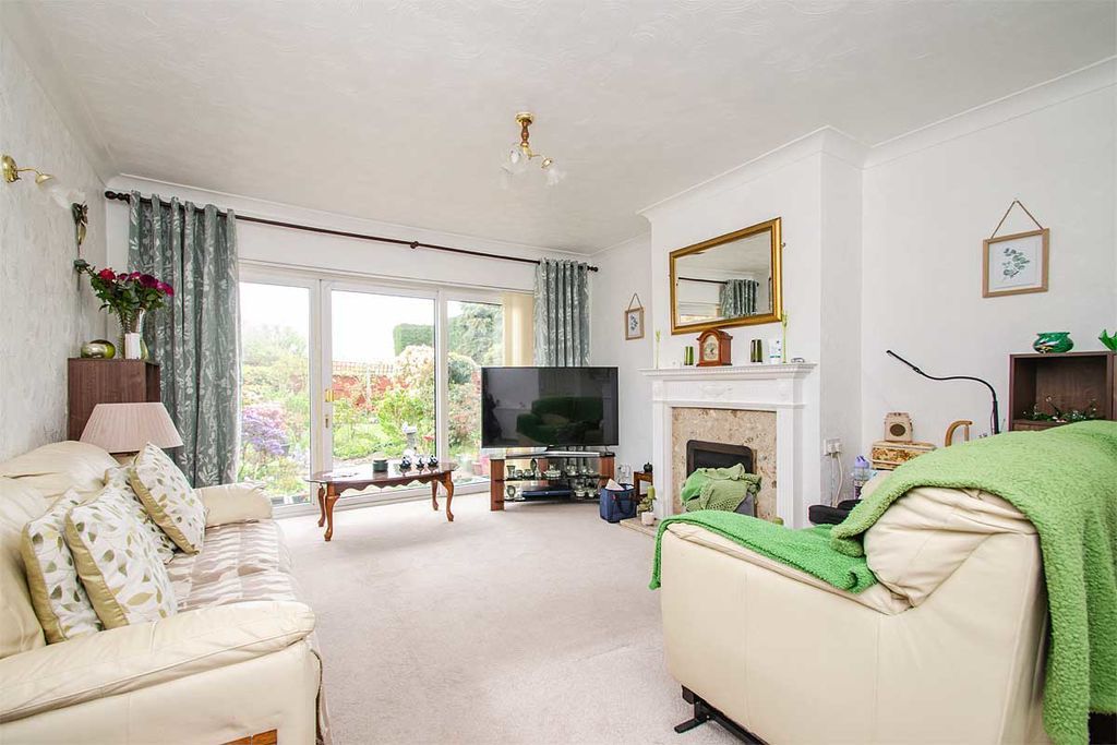 Property photo 3 of 20 Photo 13