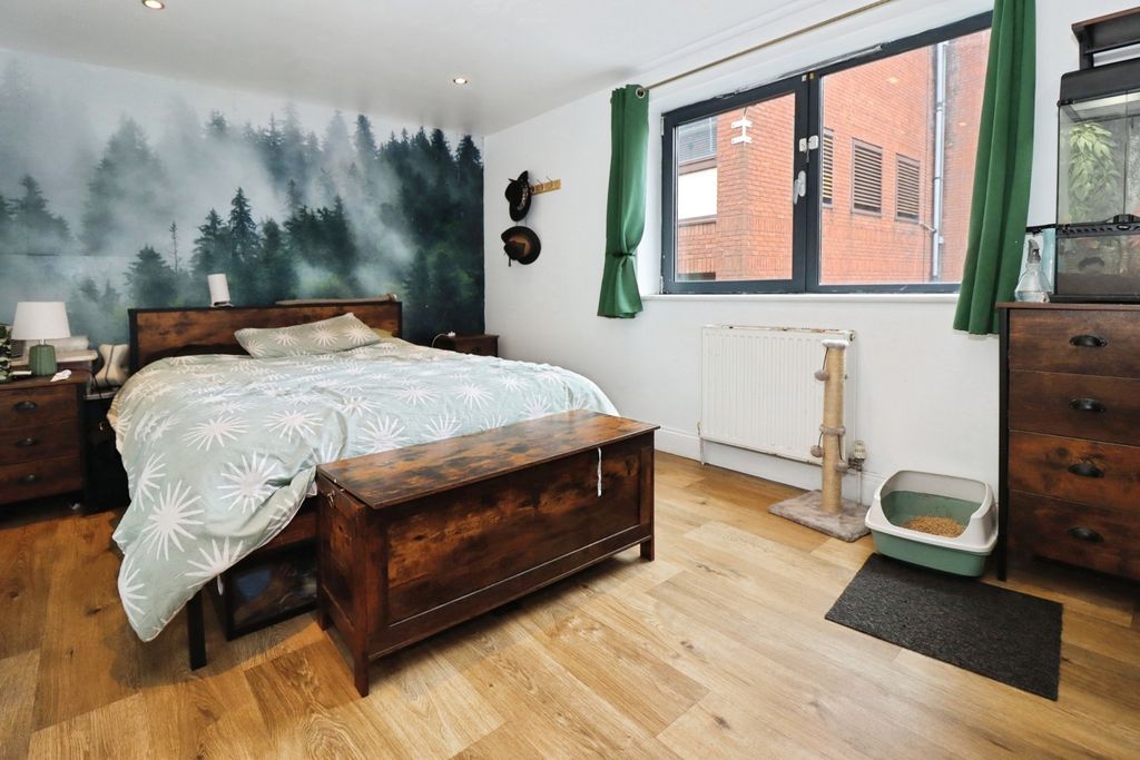 Property photo 3 of 12 Pbox-Img.Jpg