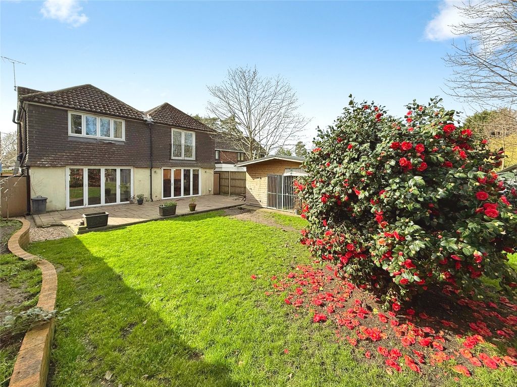 Property photo 1 of 24 Picture No. 05
