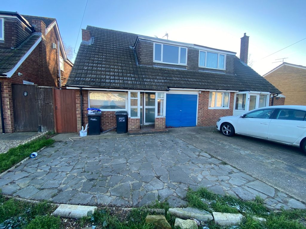 Property photo 1 of 12 Photo 11