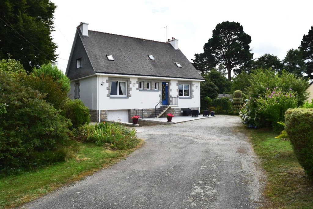 Property photo 1 of 32