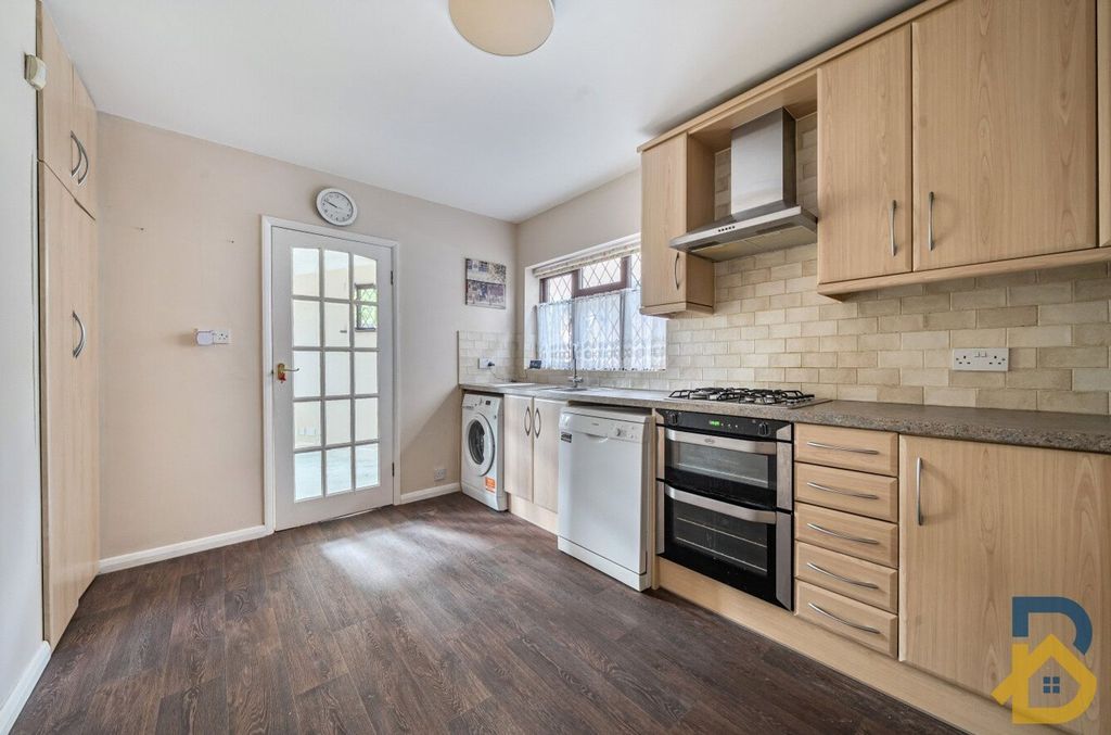 Property photo 3 of 15 Picture No. 34