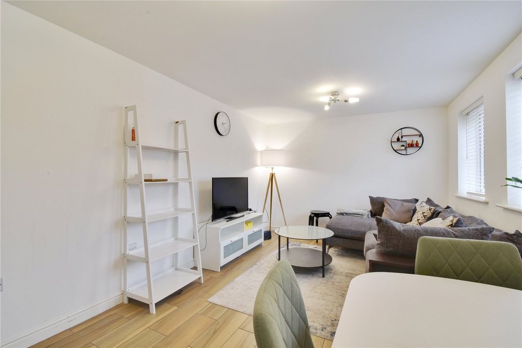 Property photo 3 of 12 Picture No. 04