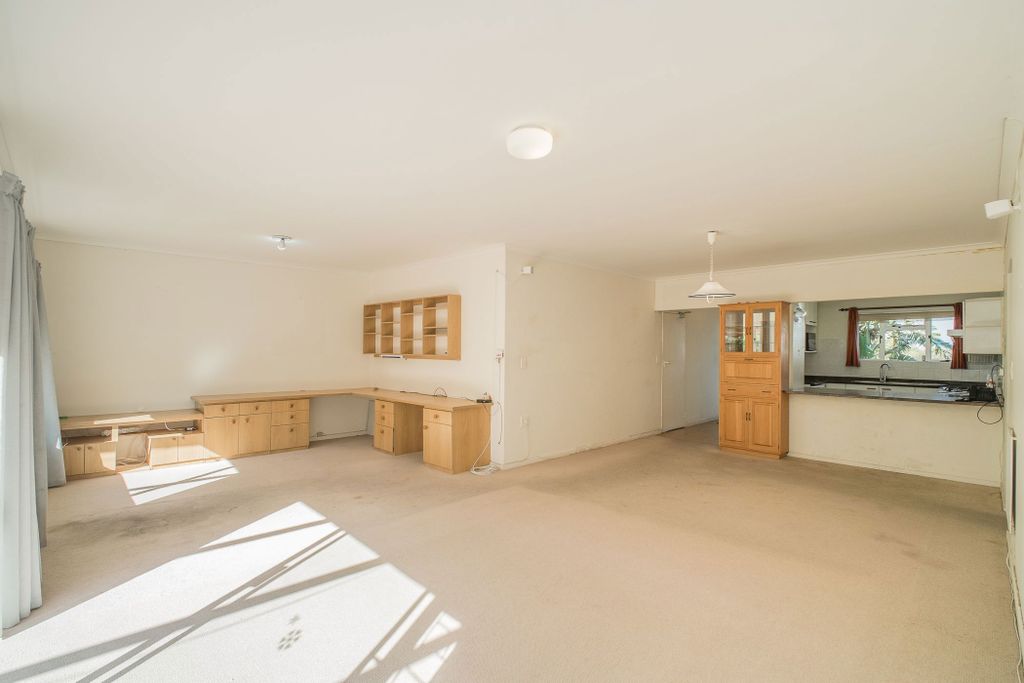 Property photo 2 of 21 Fh1742878