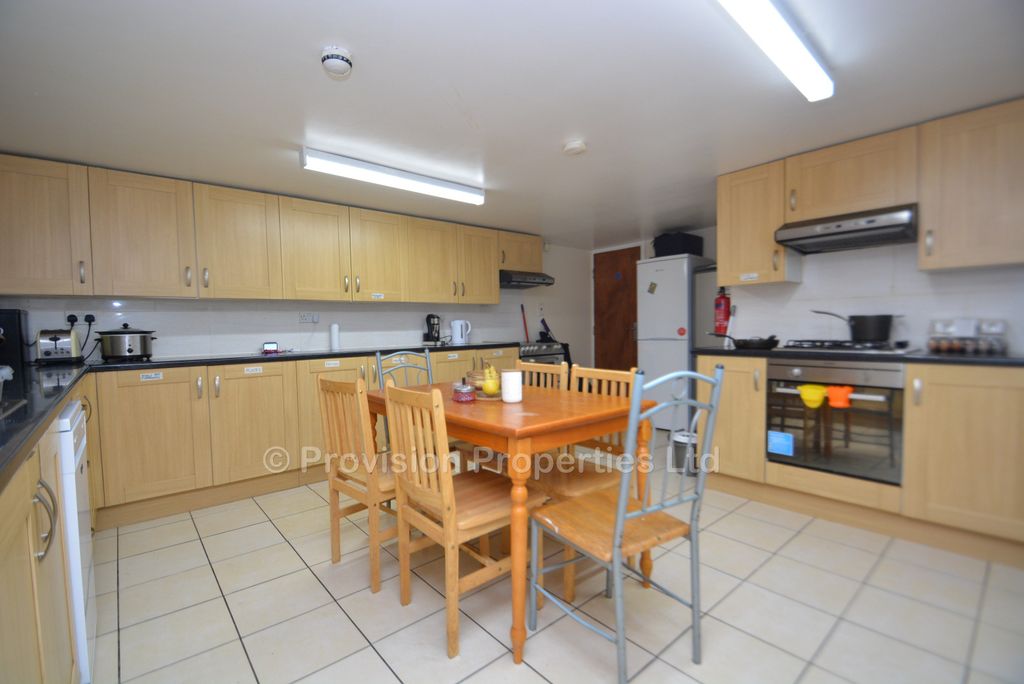 Property photo 2 of 11 Photo