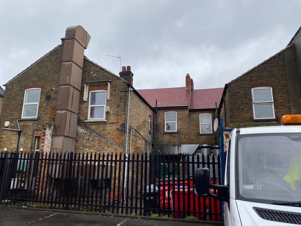 Property photo 2 of 6 138A-140A St Albans Road, Watford, Hertfordshire Wd24 4ft