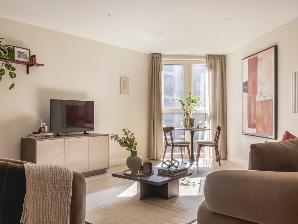 Property photo 2 of 18