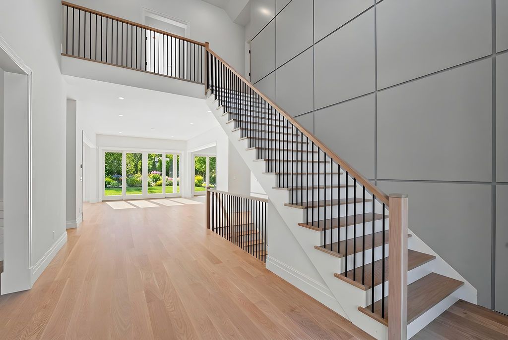 Property photo 2 of 42