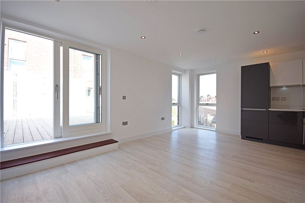 Property photo 2 of 8 Picture No. 06
