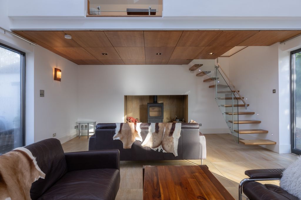 Property photo 2 of 49