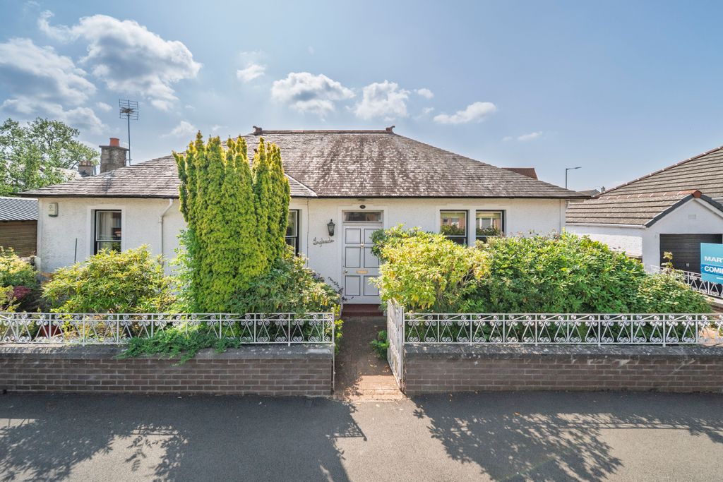 Property photo 2 of 30