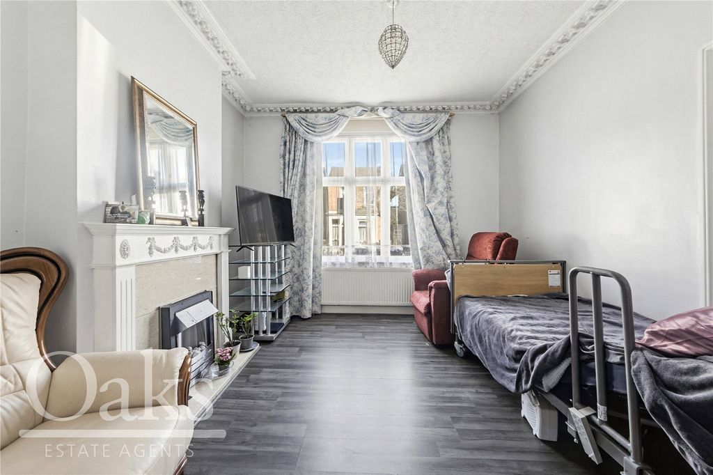 Property photo 2 of 12 Picture No. 02