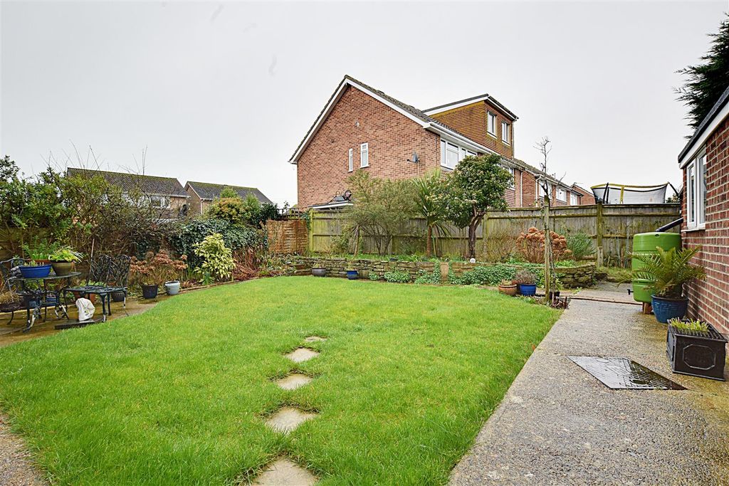 Property photo 3 of 20