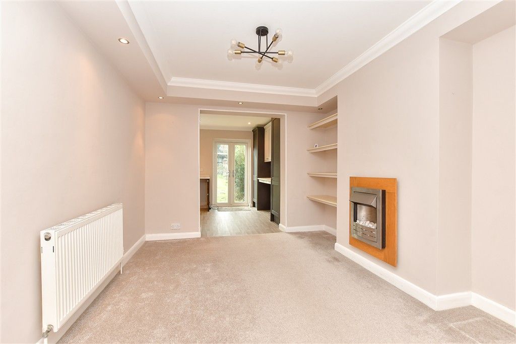 Property photo 3 of 13 Lounge/Diner