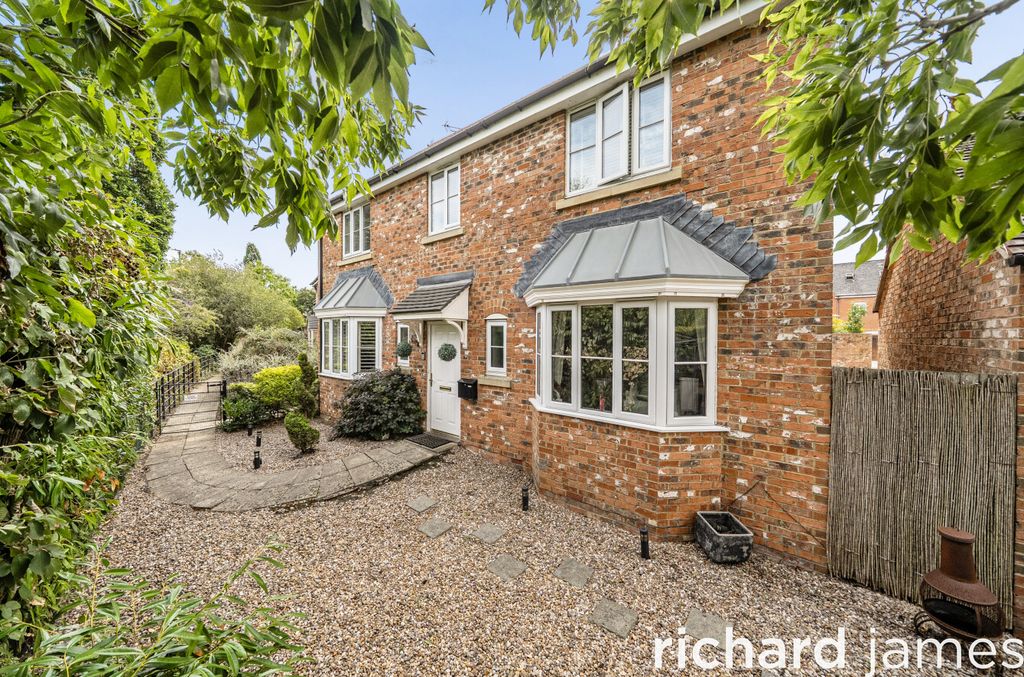 Property photo 1 of 18 8B8317ce2Ada4Ac0A2999Caf0A044A08