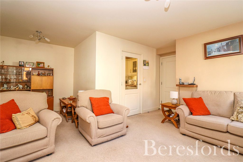 Property photo 3 of 12 Picture No. 16