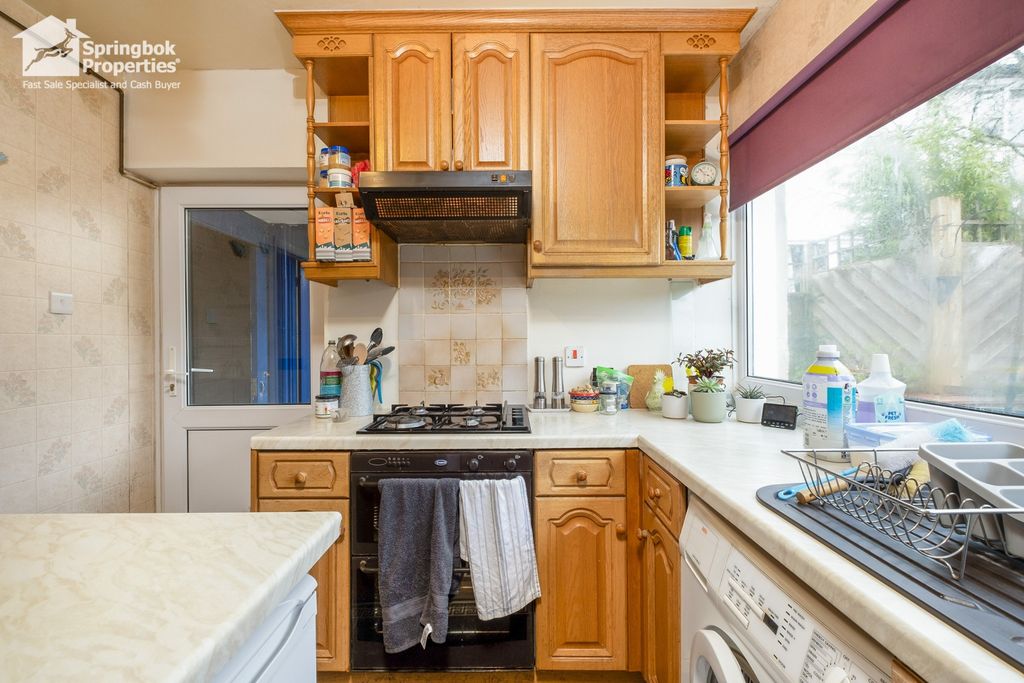 Property photo 3 of 19 Image 2